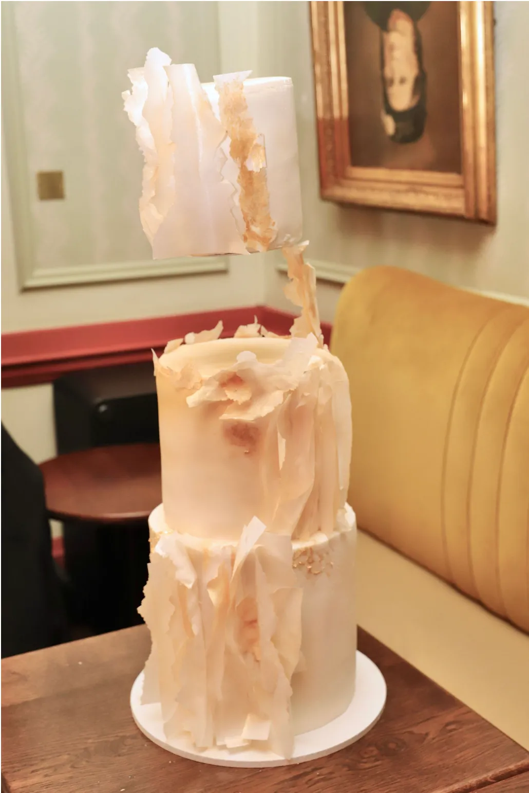 destinationsbyfunmilondon-birthdaycake-london